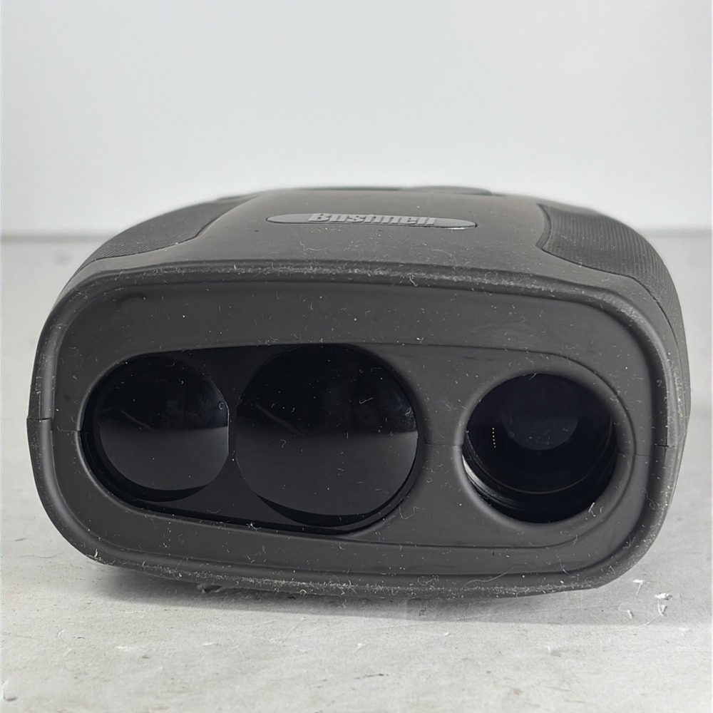 Bushnell Yardage Pro Sport 450 Laser RangeFinder With Case - Read - Picture 11 of 15